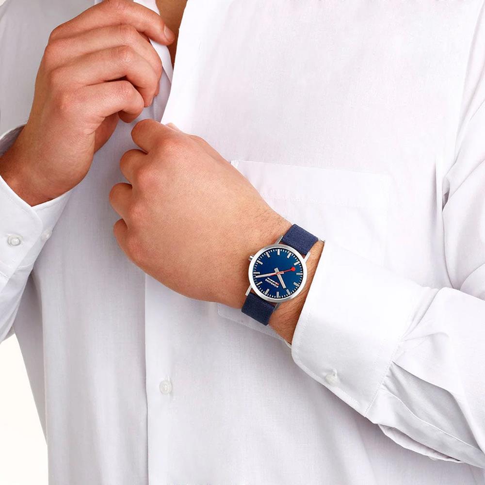 MONDAINE CLASSIC A660.30360.40SBD Erkek Kol Saati - Görsel 2