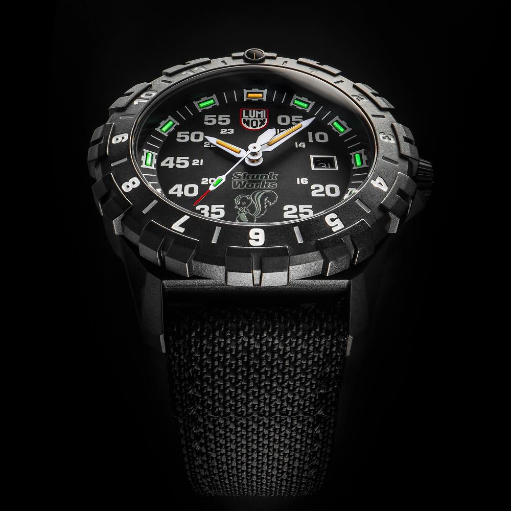 Luminox XA.6442.H F-117 Nighthawk® x Skunk Works® 6440 Serisi Erkek Kol Saati - Görsel 5