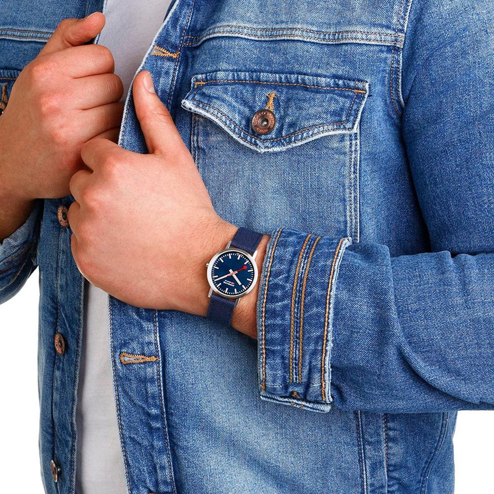 MONDAINE CLASSIC A660.30314.40SBD Unisex Kol Saati - Görsel 2