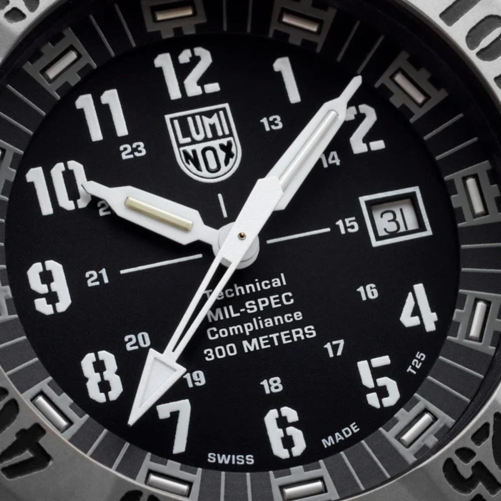 LUMINOX XL.3351.2 Erkek Kol Saati - Görsel 3