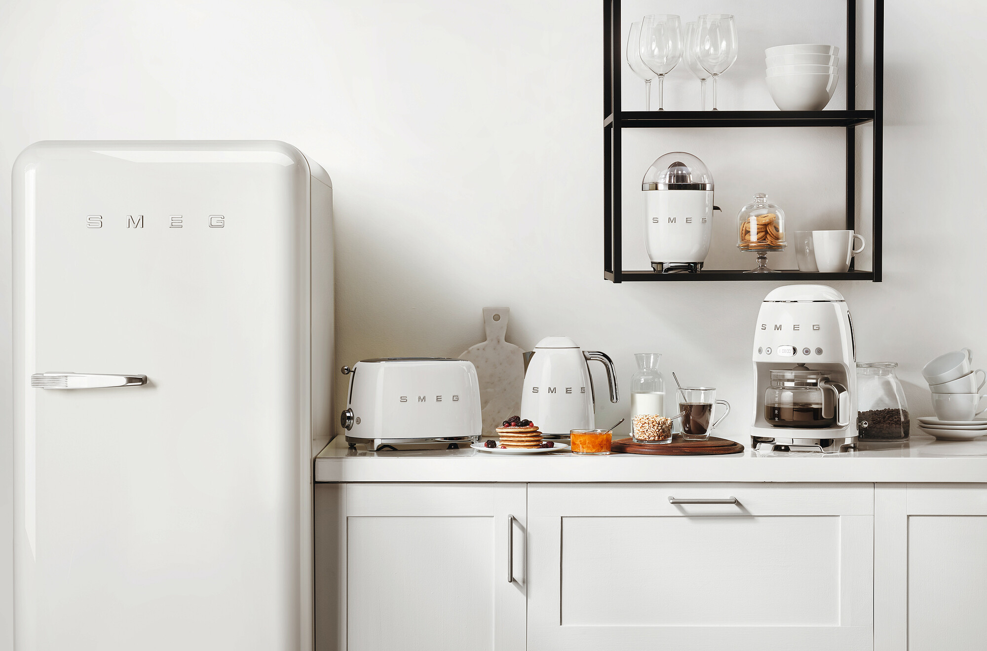 Smeg Standart Filtre Kahve Makinesi - Beyaz - Görsel 5